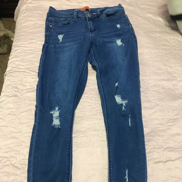 ripped jeans - Picture 1 of 6